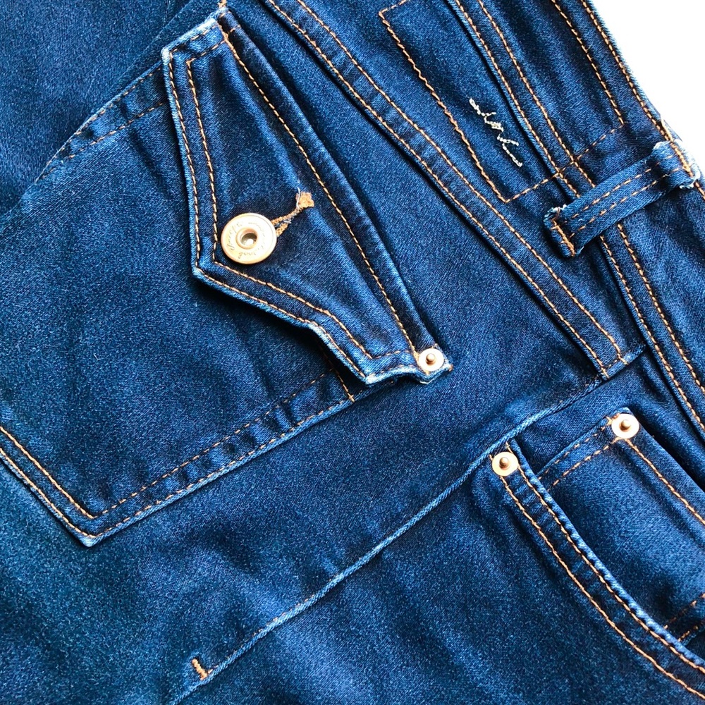 Women’s Inc Bootcut Jeans, Curvy Fit.